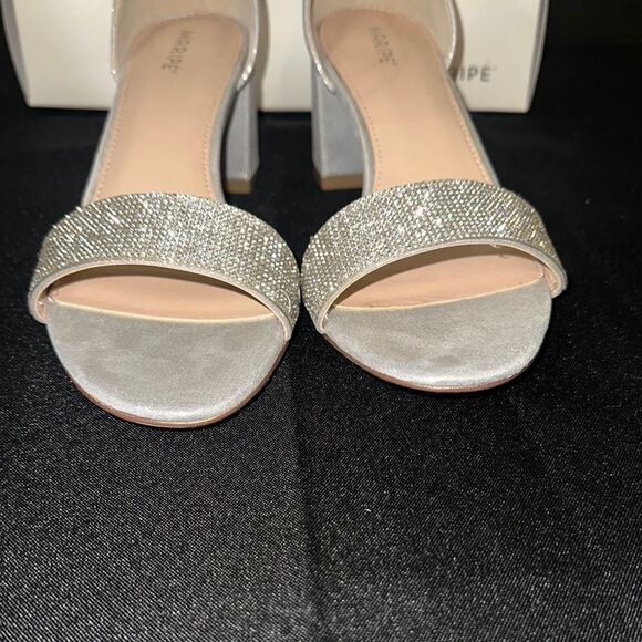 NIB Maripe Crystal Silver Heels with Ankle Strap and Block Heel Size 9 - Picture 11 of 14